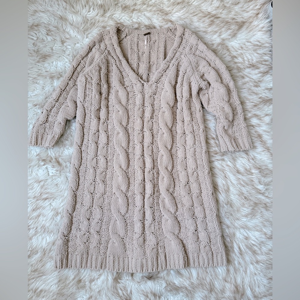 Free People 3/4 sleeve Sweater Tunic Dress with V neck